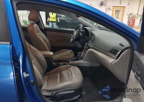 2017 Hyundai Elantra Limited z USA, uszkodzony, nr VIN 5NPD84LFXHH093397